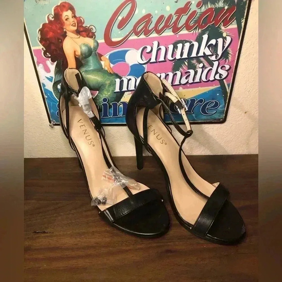 Black heels size 7 - Picture 13 of 15